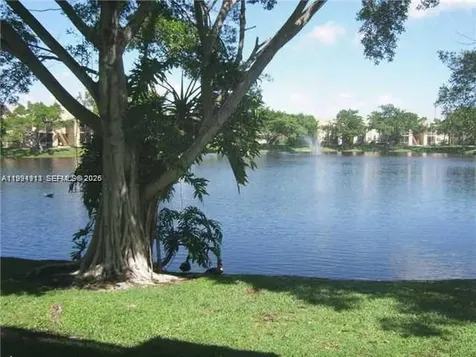 800 Cypress Park Way Deerfield Beach FL 33064