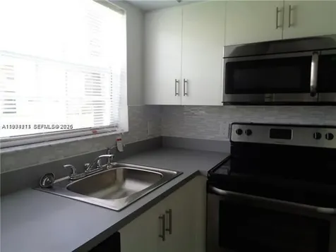 800 Cypress Park Way Deerfield Beach FL 33064