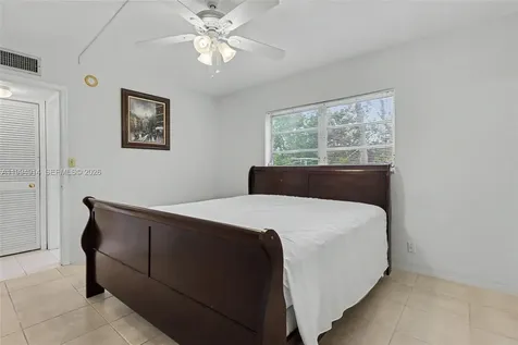 1300 N 12th Court Hollywood FL 33019