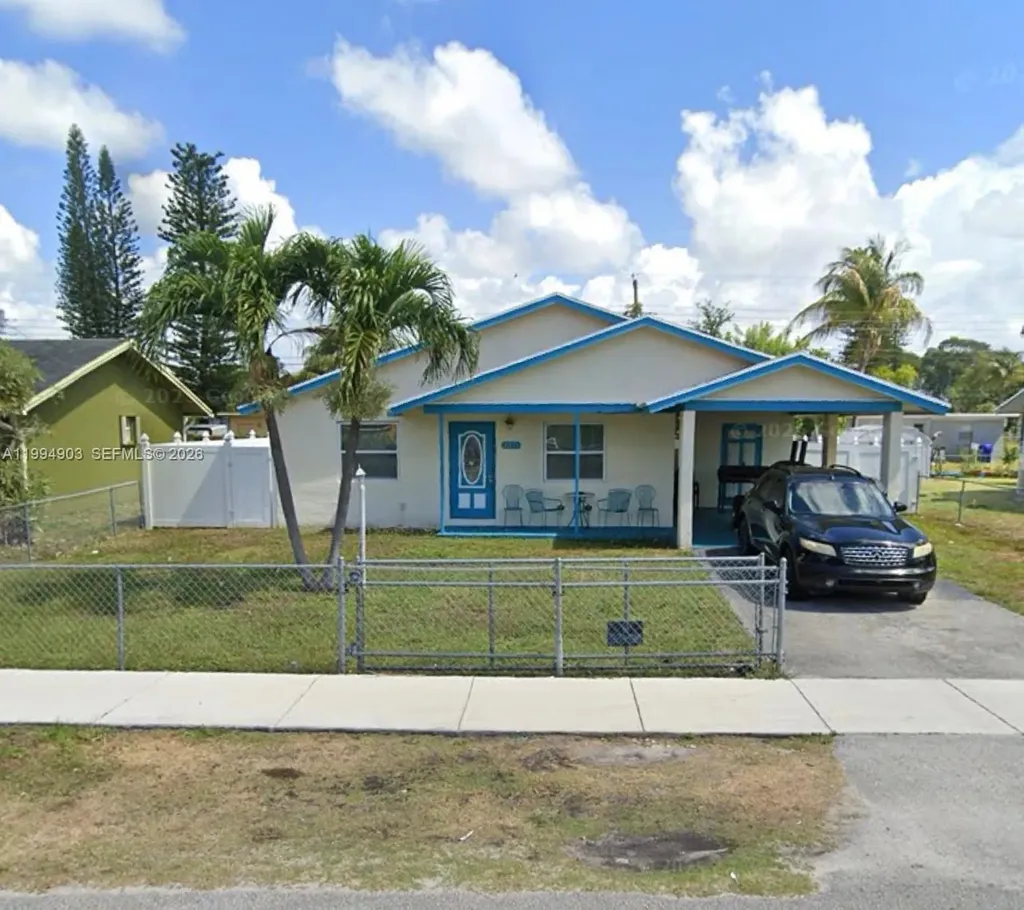 2571 NW 5th Street Pompano Beach FL 33069