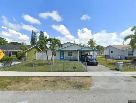 2571 NW 5th Street Pompano Beach FL 33069