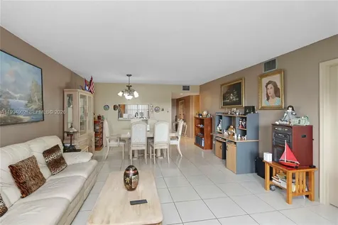 1501 SW 134th Way Pembroke Pines FL 33027