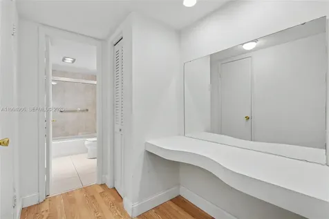 1000 Hillcrest Court Hollywood FL 33021