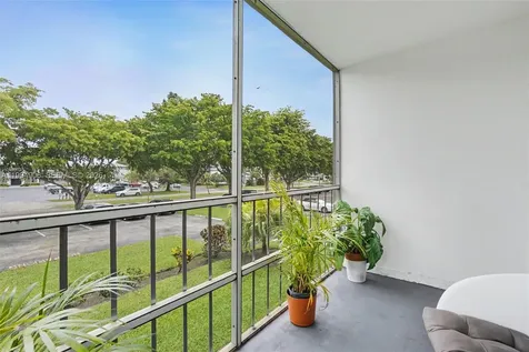 1000 Hillcrest Court Hollywood FL 33021