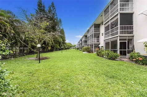 1000 Hillcrest Court Hollywood FL 33021