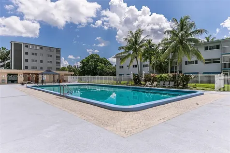 1000 Hillcrest Court Hollywood FL 33021