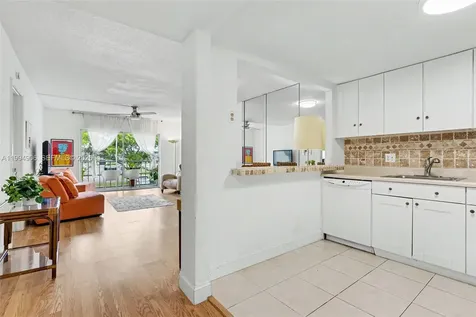 1000 Hillcrest Court Hollywood FL 33021