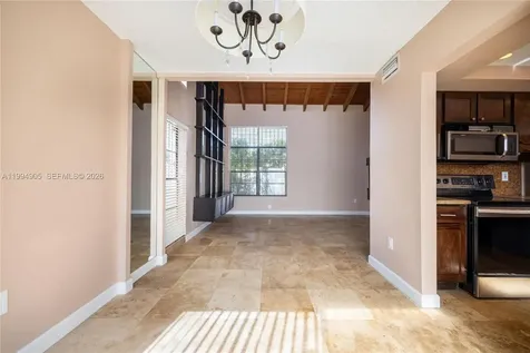 914 NW 106th Avenue Circle Miami FL 33172