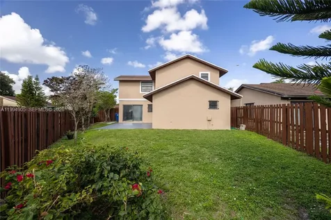 914 NW 106th Avenue Circle Miami FL 33172