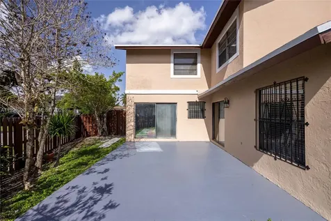 914 NW 106th Avenue Circle Miami FL 33172