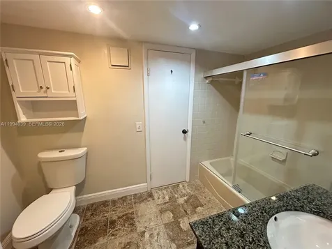 1660 NW 113th Way Pembroke Pines FL 33026
