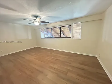 1660 NW 113th Way Pembroke Pines FL 33026