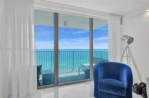 2655 Collins Avenue Miami Beach FL 33140