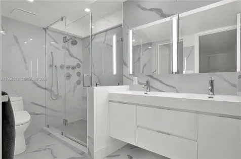 2655 Collins Avenue Miami Beach FL 33140