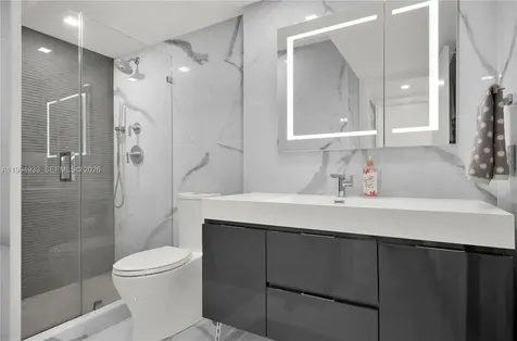 2655 Collins Avenue Miami Beach FL 33140