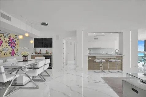 2655 Collins Avenue Miami Beach FL 33140