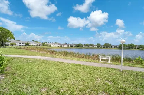 3437 NW 44th Street Oakland Park FL 33309