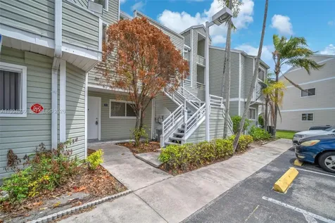 3437 NW 44th Street Oakland Park FL 33309