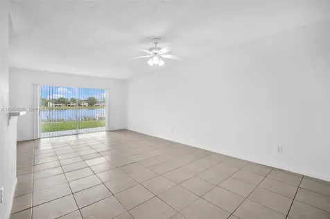 3437 NW 44th Street Oakland Park FL 33309