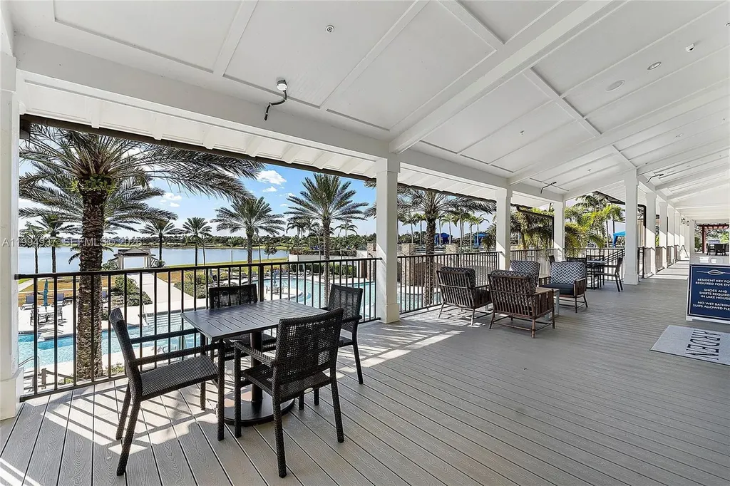 1694 Hoot Owl Hollow Loxahatchee FL 33470