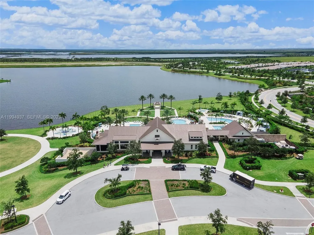 1694 Hoot Owl Hollow Loxahatchee FL 33470