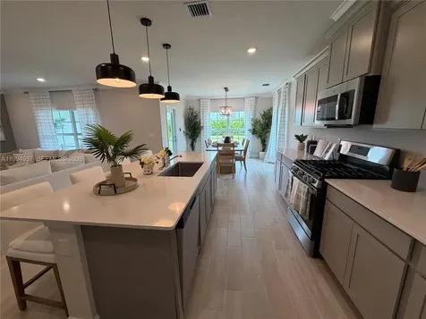 1694 Hoot Owl Hollow Loxahatchee FL 33470