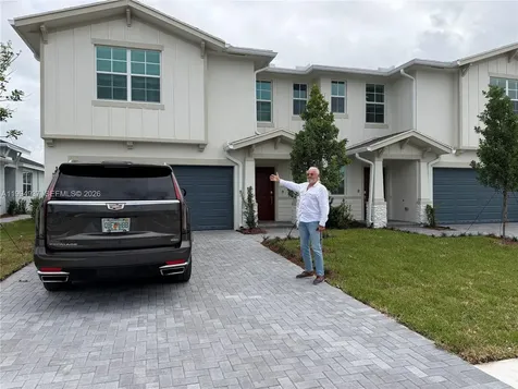 1694 Hoot Owl Hollow Loxahatchee FL 33470