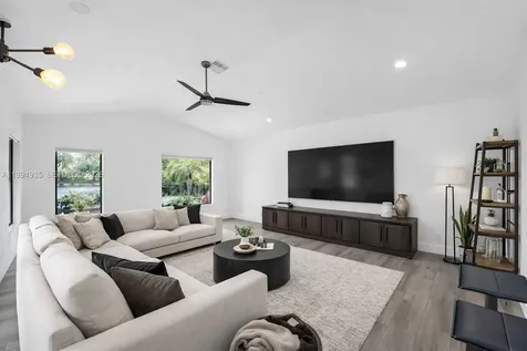 1601 Eastlake Way Weston FL 33326