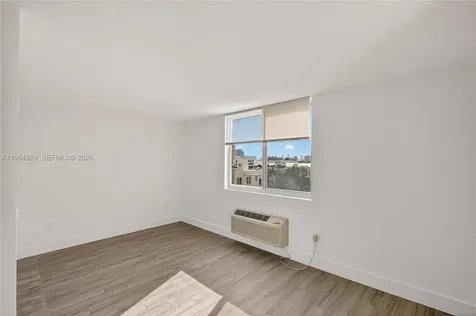 1255 W Collins Avenue Miami Beach FL 33139
