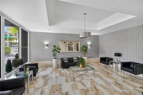 1255 W Collins Avenue Miami Beach FL 33139