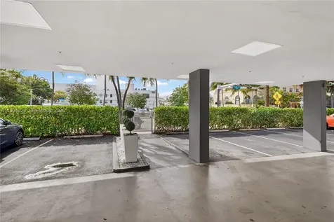 1255 W Collins Avenue Miami Beach FL 33139