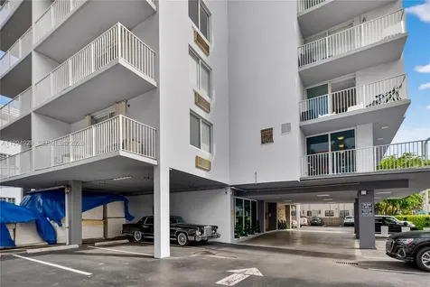 1255 W Collins Avenue Miami Beach FL 33139