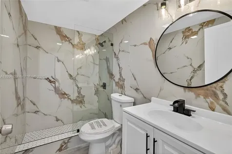 1255 W Collins Avenue Miami Beach FL 33139