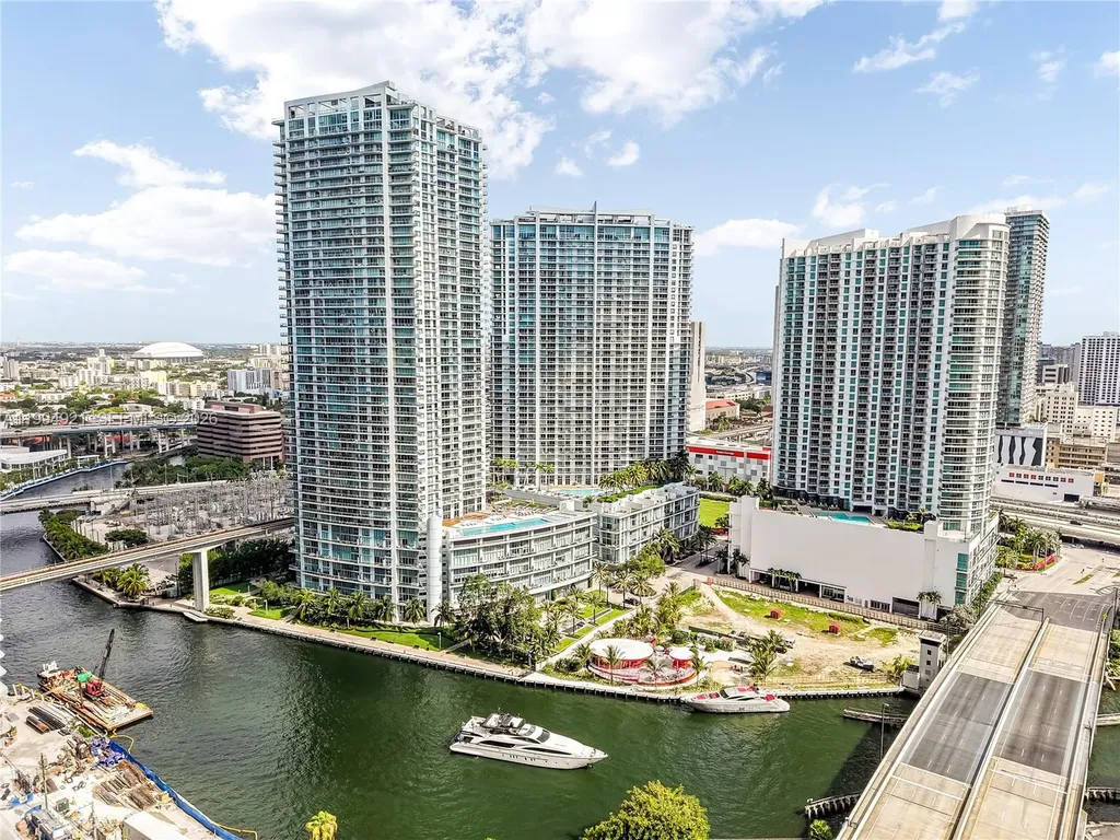 90 SW 3rd Street Miami FL 33130