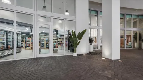 90 SW 3rd Street Miami FL 33130