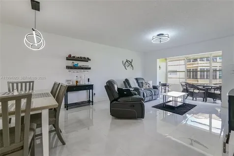 4701 NW 34th Street Lauderdale Lakes FL 33319