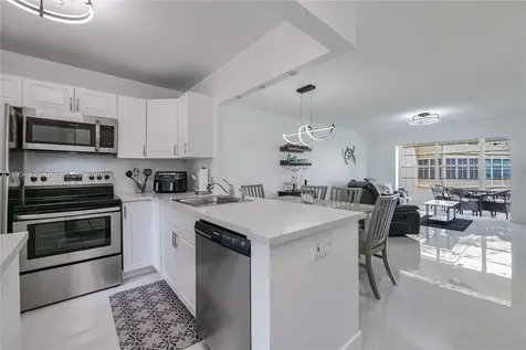 4701 NW 34th Street Lauderdale Lakes FL 33319