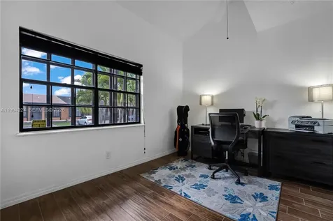 10101 Woodbury Court Pembroke Pines FL 33026