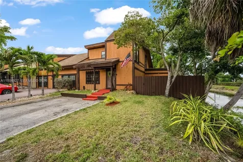 10101 Woodbury Court Pembroke Pines FL 33026