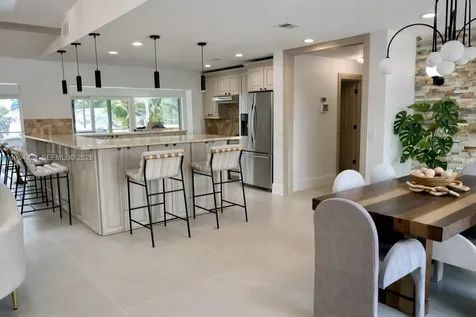 808 SW 52nd Street Cape Coral FL 33914