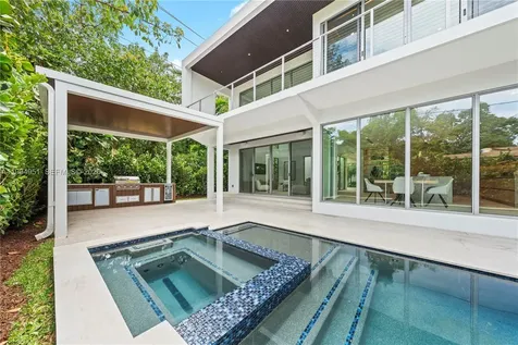 4125 NW 5th Avenue Miami FL 33127
