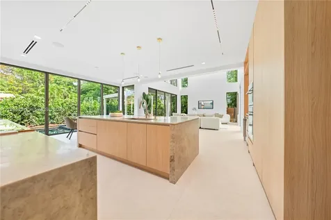 4125 NW 5th Avenue Miami FL 33127