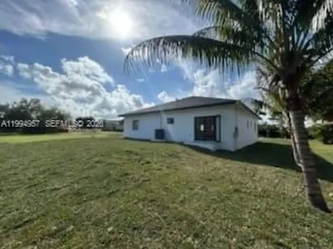 1468 NW 100th Street Miami FL 33147