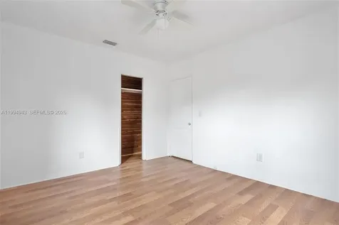 511 NE 131st Street North Miami FL 33161