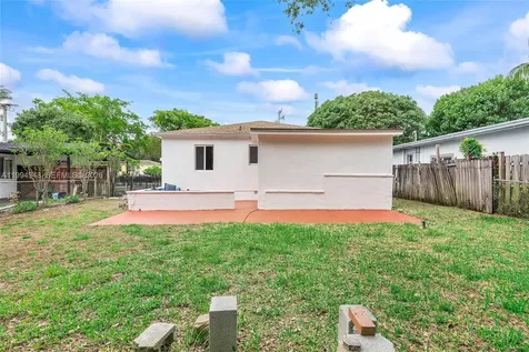 511 NE 131st Street North Miami FL 33161
