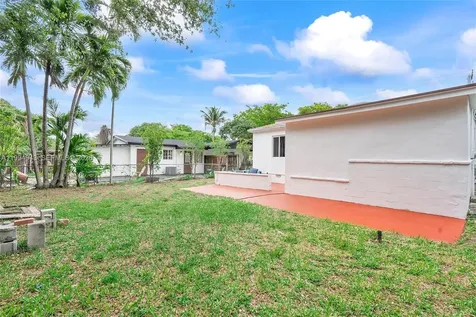 511 NE 131st Street North Miami FL 33161