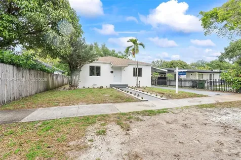 511 NE 131st Street North Miami FL 33161