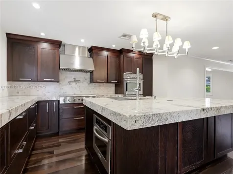 8500 SW 70th Street Miami FL 33143