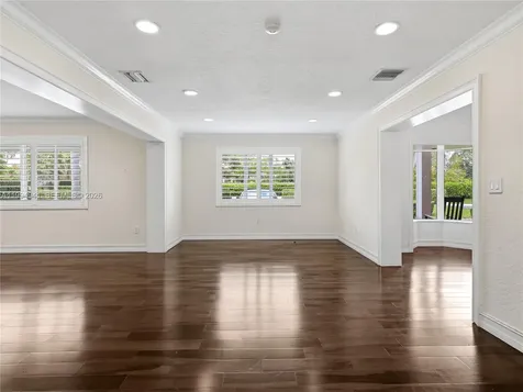 8500 SW 70th Street Miami FL 33143