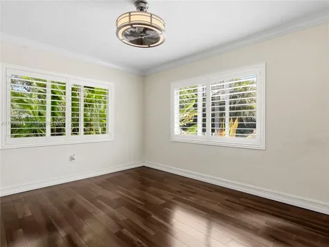8500 SW 70th Street Miami FL 33143